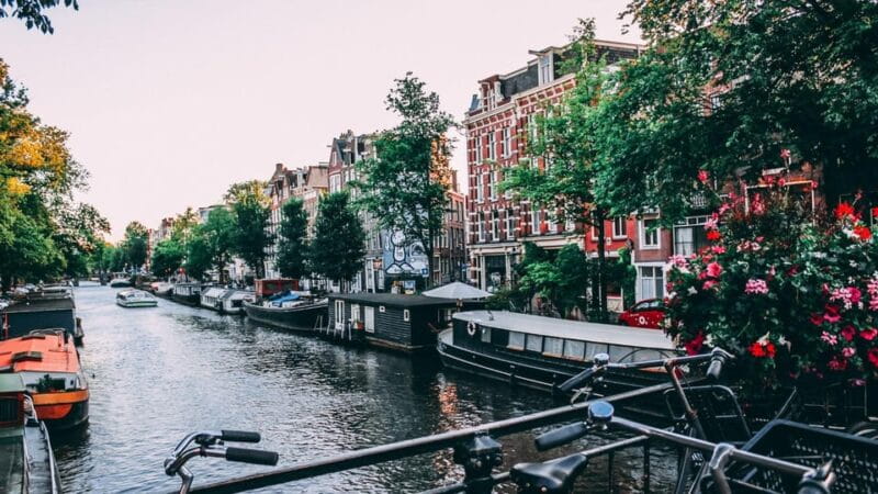 Best of Amsterdam: Private Walking Tour with a Local - Attractions and Hidden Corners