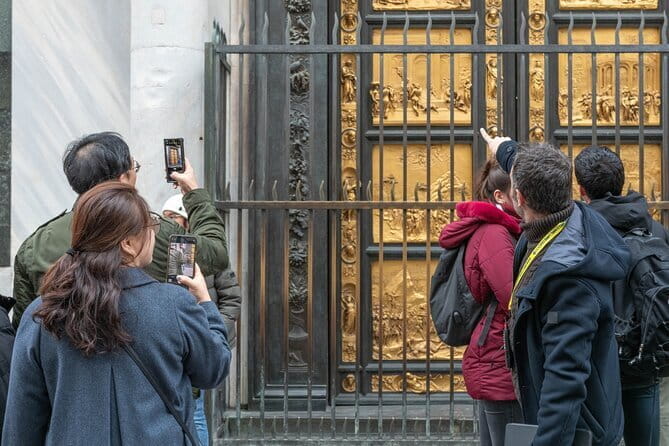 Best Of Florence: 2.5 hours Audio Guided Walking Tour with Host - Key Points