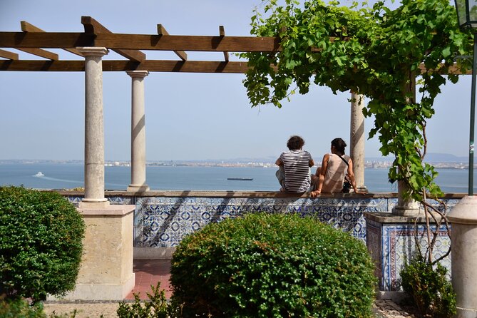 Best of Lisbon Small-Group Guided Walking Tour - Reviews and Ratings