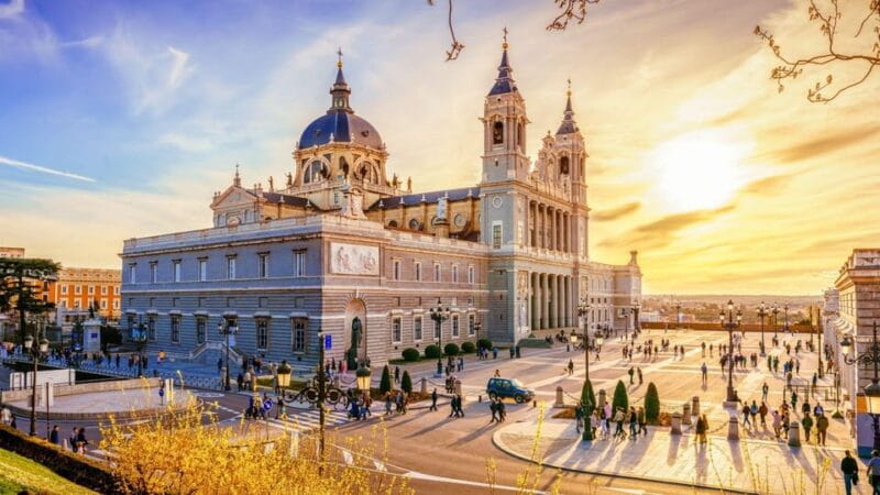 Best of Madrid: Private Walking Tour with a Local - Exploring Madrid with a Local: What to Expect