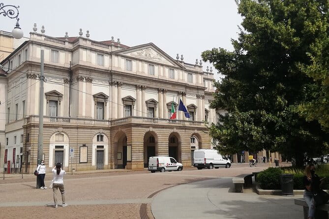 Best of Milan audio tour: From the gorgeous Duomo to Castello Sforzesco - The Crown Jewel of the Sforza Castle