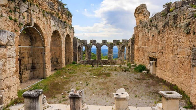 Best of Mula: Private Walking Tour with a Local - Key points / Takeaways