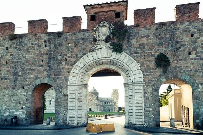 Best of Pisa Guided Walking Tour with Leaning Tower Entry Ticket - The Leaning Tower: Climbing and Viewing the Iconic Tilt
