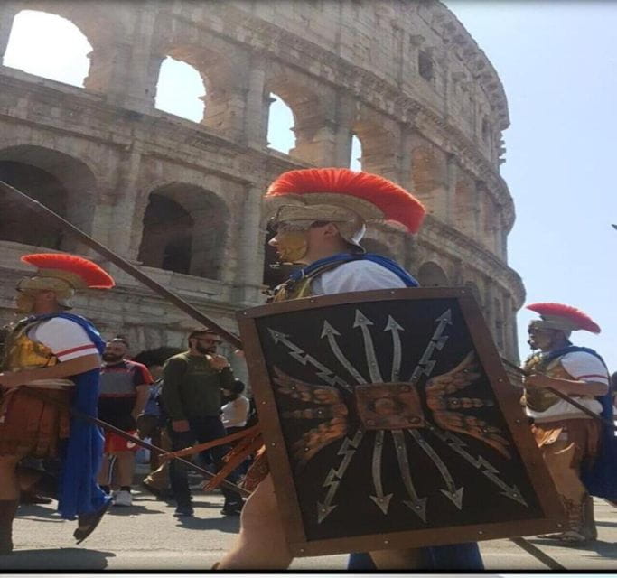 Best of Rome City Center Walking tour & Hop on Hop Off Bus - Entering Rome’s Historic Center: A Walking Introduction