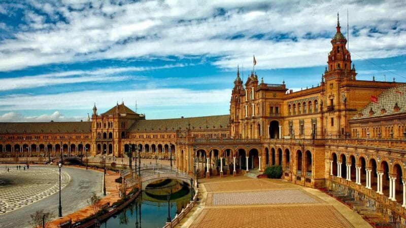 Best of Seville: Private Walking Tour with Local - Key points / Takeaways