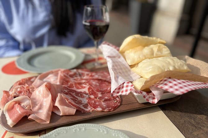 Best Street Food Walking Tour in Milan - Exploring Brera Neighborhood