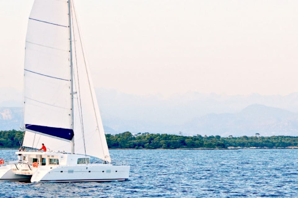 Big Island: Luxury Catamaran Trip Along the Kona Coast - Boat Details