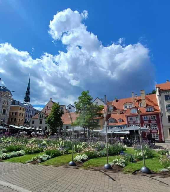 Big Riga: Old Town & Art Nouveau quarter - The Panoramic View: Ending with a Cityscape
