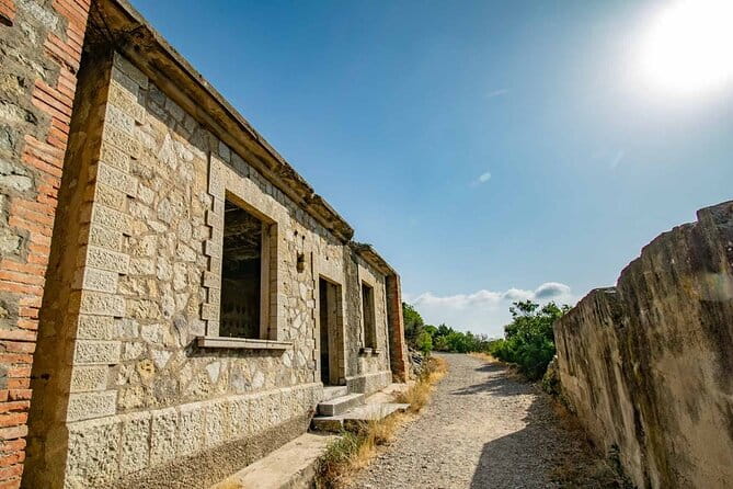 Bike-Nic Half Day Tour to the Bunkers of Monte Enfola - Scenic Return via Biodola Beach