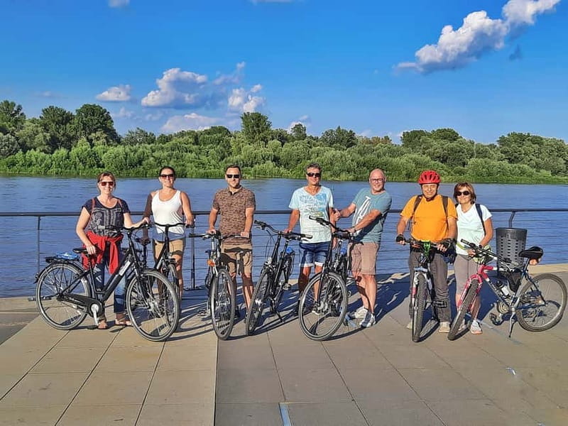 Biking Through Warsaw Highlights with Picturesque Views - Biking Through Warsaw: A Practical and Authentic Experience