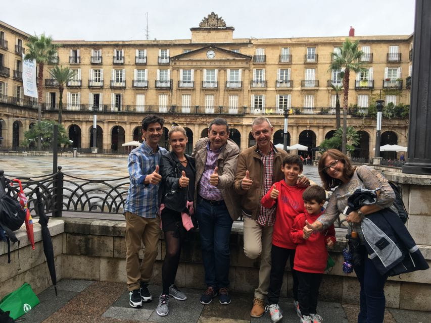 Bilbao: Classic & Modern Guided Walking Tour With Pintxos - What to Expect on the Tour