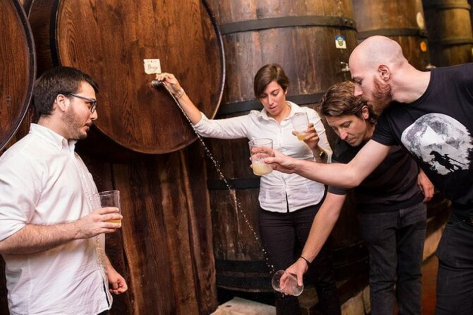 Bilbao: San Sebastian Tour With Cider House Visit & Lunch - Exploring San Sebastian