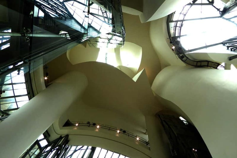 Bilbao: Titanium & Glass - Private Tour (German/English) - The Value of a Private, Expert-Led Tour