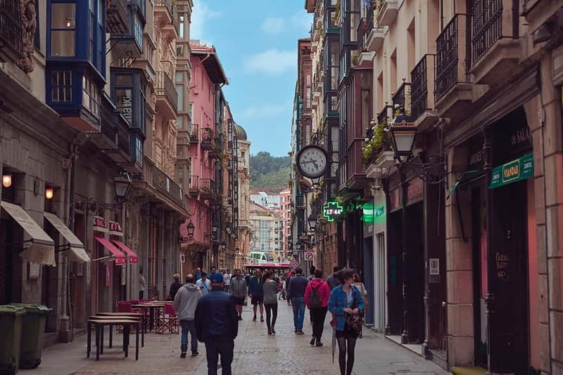 Bilbao Walking Tour and cable car in spanish - FAQ