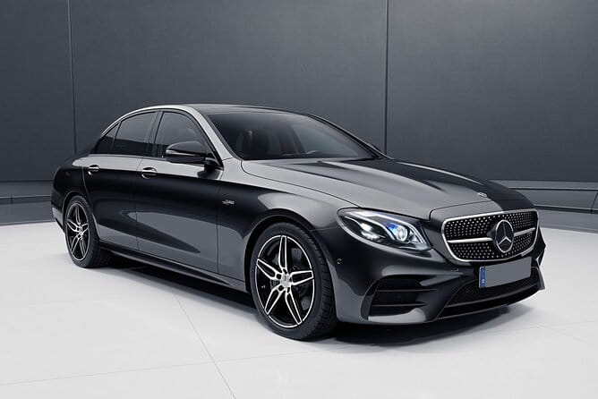 Birmingham to Heathrow Airport private taxi transfers - Who Will Love This Service?