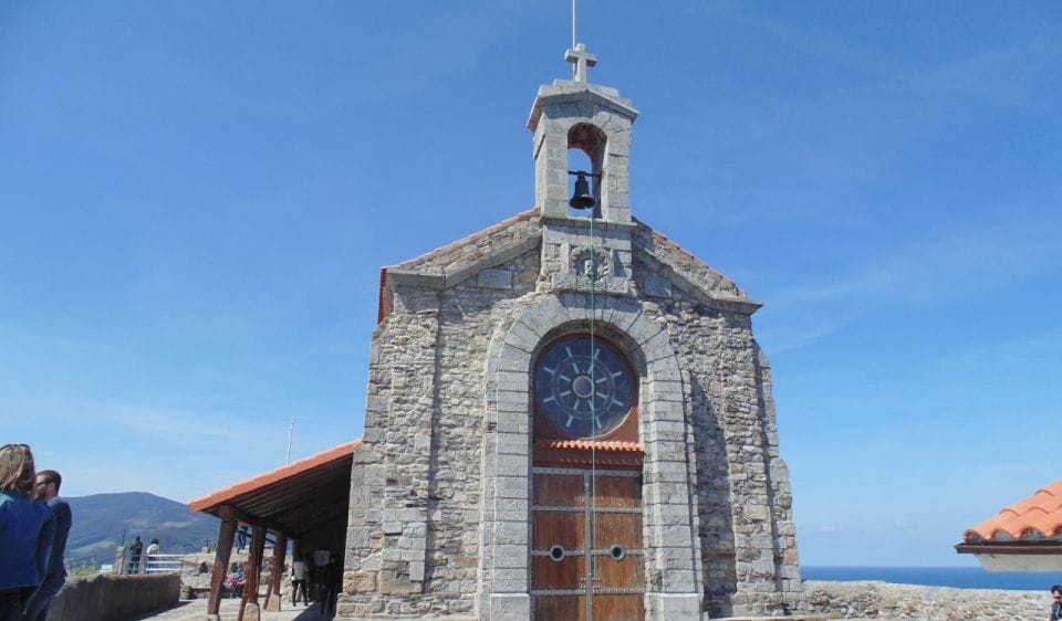 Bizkaia Bridge & Gernika/Bermeo & Gaztelugatxe Private Tour - Strolling Through Bermeos Old Streets