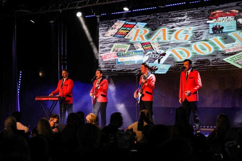 Blackpool: The Jersey Beats - Oh What A Nite! Music Show - A Closer Look at the Show in Blackpool