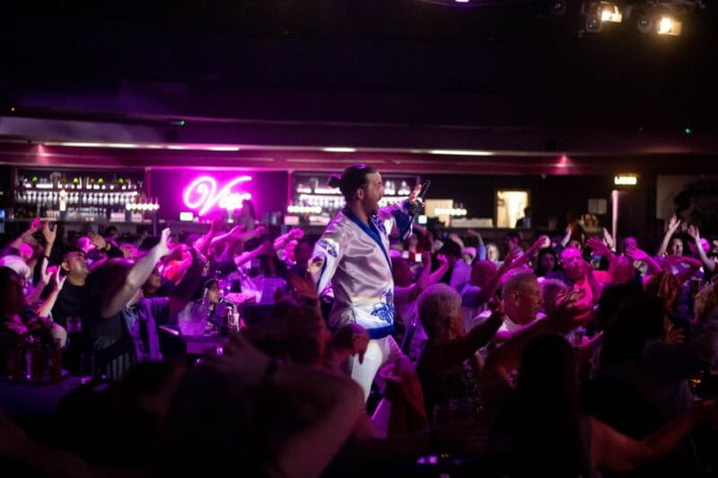 Blackpool: Viva Voulez Vous ABBA Tribute Show Ticket - Entering the Venue: Location and Accessibility