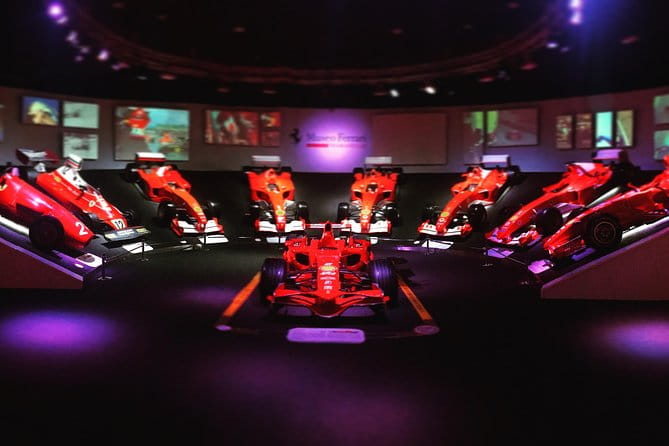 Black&Red:Lambo Museum,Ferrari Factory,Ferrari Museum,Lunch,Private transport - Key points / Takeaways