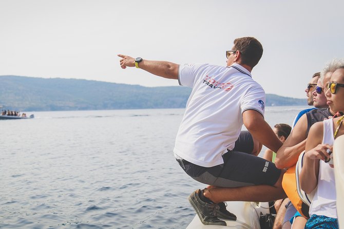 Blue Cave & 5 Islands Speedboat Trip From Split - Ticket Included - Exploring the Blue Cave