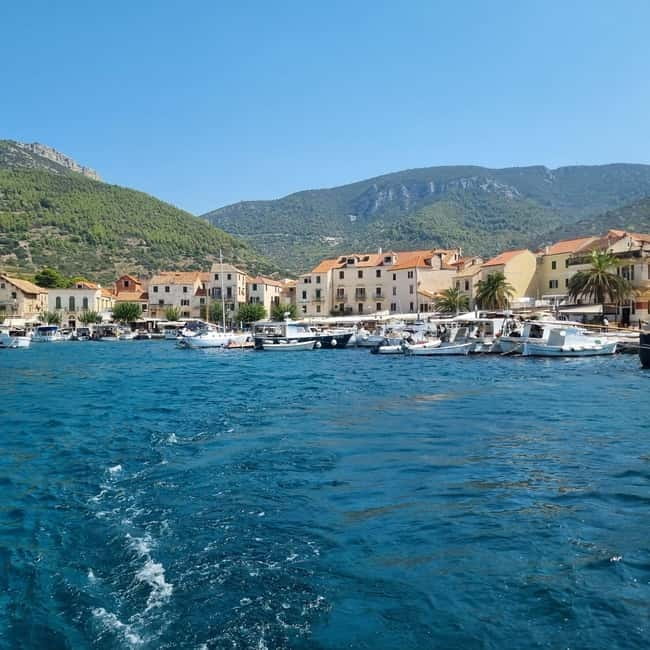 Blue Cave & Island Treasures: Komia & 5 Gems Boat Tour - Stiniva Bay: Croatia’s Hidden Paradise