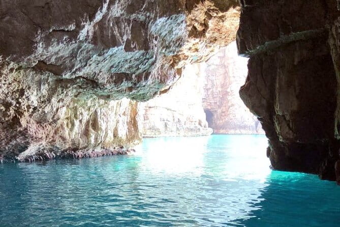 Blue Cave & Lady of the Rocks 3 hrs private tour (up to 8 pax) - In-Depth Look at the Itinerary
