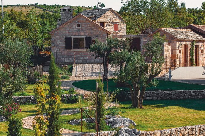 Blue line Tour with Salona - FAQ