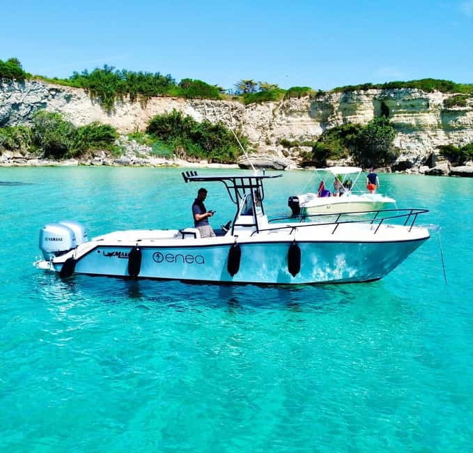 Boat: Boat tour with appetizer and drinks included - Who This Trip Is Perfect For