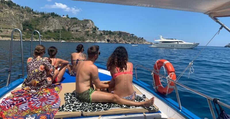 Boat excursions Isola Bella - Entering the Sicilian Coastline: Setting Out from Giardini Naxos