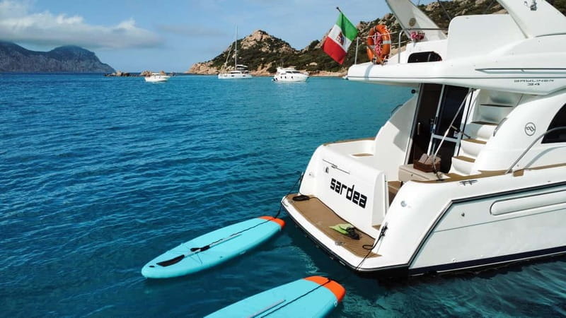 Boat in Olbia: Tavolara, Molara pool, Golfo di Aranci - Isola di Figarolo: Dolphins and Paddleboarding