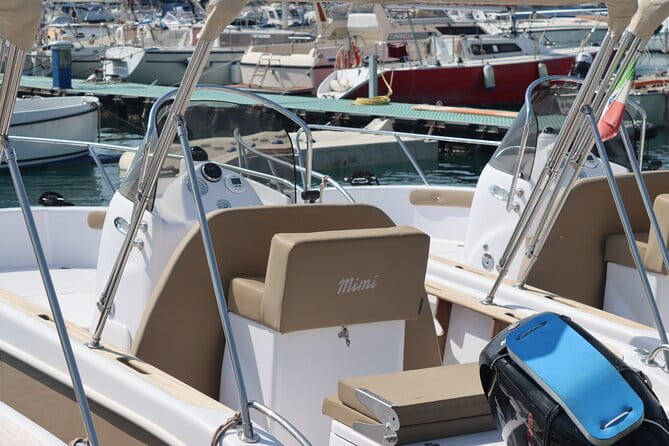 Boat rental in Salerno (rent without license) - Key Points