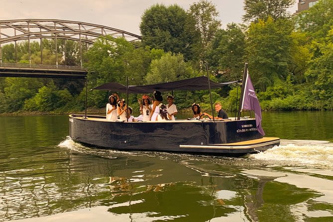 Boat Tour in Frankfurt for up to 12 Guests - Exploring Frankfurt from the Water: A Private Boat Tour Experience
