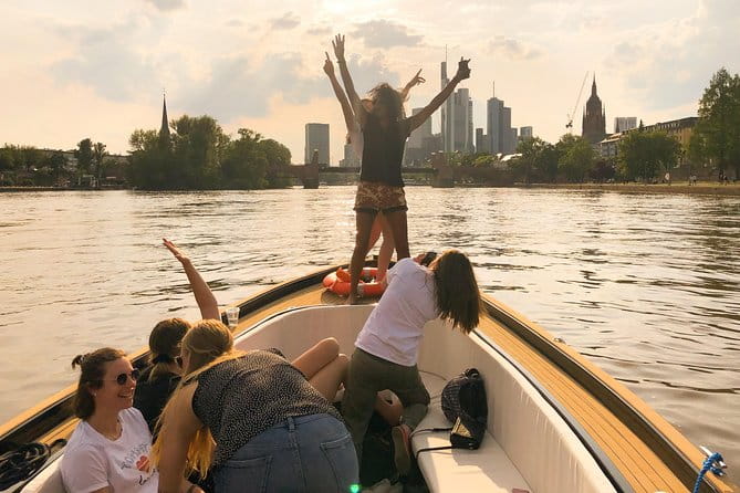 Boat Tour in Frankfurt for up to 12 Guests - Who Should Consider This Experience