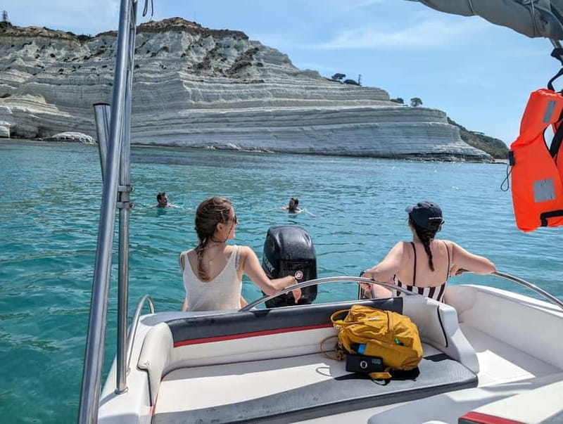 Boat tour of the Agrigento coast with licensed tour guide on board - FAQ