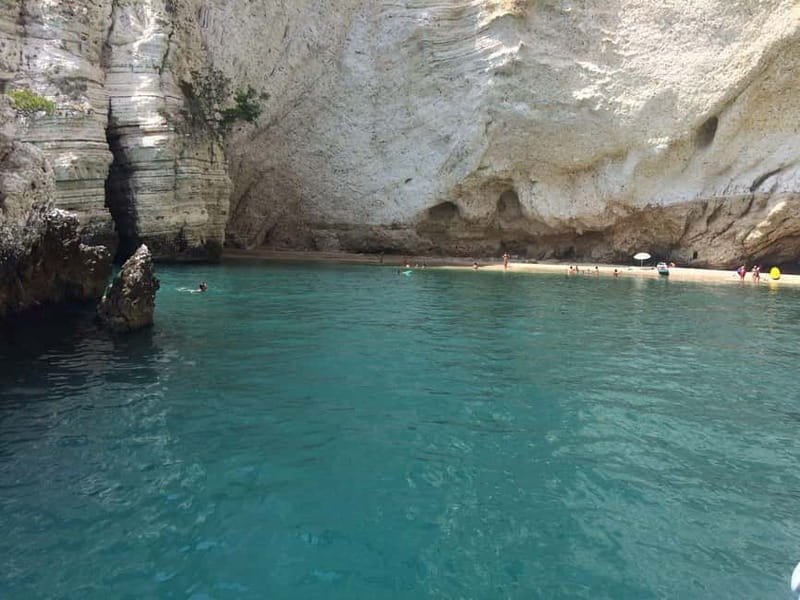 Boat tour of the Gargano Coast - Exploring the Gargano Coast by Boat: A Practical Guide