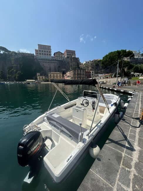 Boat Tour Positano - Capri - FAQ Section