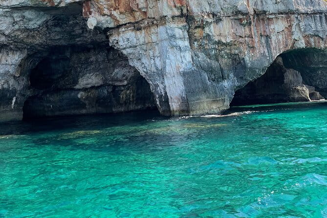 Boat Tour to Discover the Caves of Santa Maria di Leuca - Discovering the Caves of Santa Maria di Leuca: A Beautiful Puglia Boat Trip