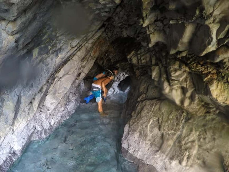 Boat Tour with a Speedboat to Lalaria Beach and Blue Caves - Cave Entering and Water Activities: What to Expect