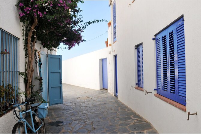 Boat Trip to Cadaques From Roses With STOP 1:30h in Cadaques - Duration and Schedule