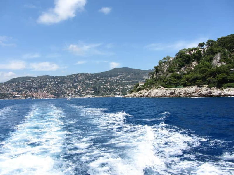 Boat trip to Saint-Jean-Cap-Ferrat with stopover - Scenic Departure from Villefranche-Sur-Mer: A Colorful Start