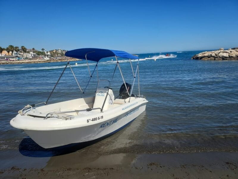Boat without license for rent in Málaga Capital, Playa del Palo - Key Points / Takeaways