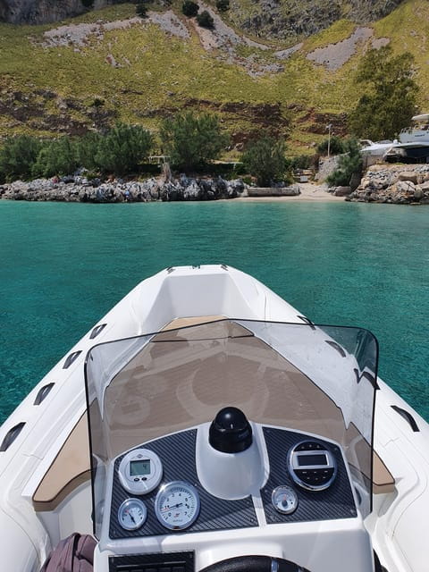 Boats and speed boats rental - Half Day (9:00-13:30) - Frequently Asked Questions