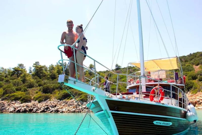 Bodrum: Orak or Black Island Boat Tour with Lunch - Exploring the Bodrum Black or Orak Island Boat Tour