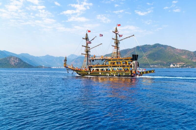 Bodrum: Pirate Boat Cruise with Lunch and Drinks - Bays and Beaches: Snorkeling and Sunbathing