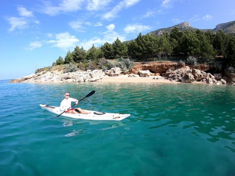 Bol: Zlatni Rat Beach Kayak Tour with Snorkeling - Snorkeling and Swimming Breaks: Refresh and Explore