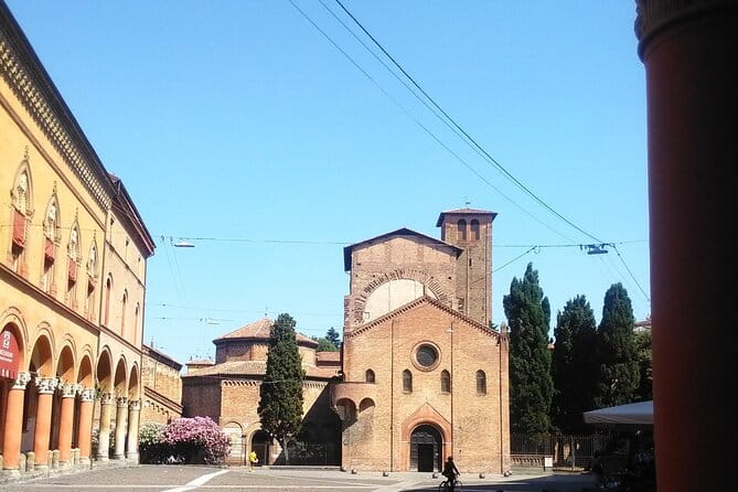 Bologna : a walk into history - Exploring Bologna’s Main Landmarks