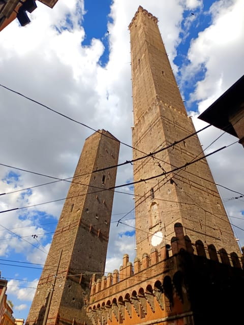 Bologna by night: Food, wine, spritz and fun - Itinerary Breakdown: What to Expect During the Tour