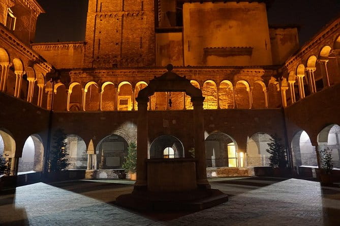 Bologna By Night Walking Tour - Starting Point: Piazza del Nettuno and the Charm of Bologna’s Heart