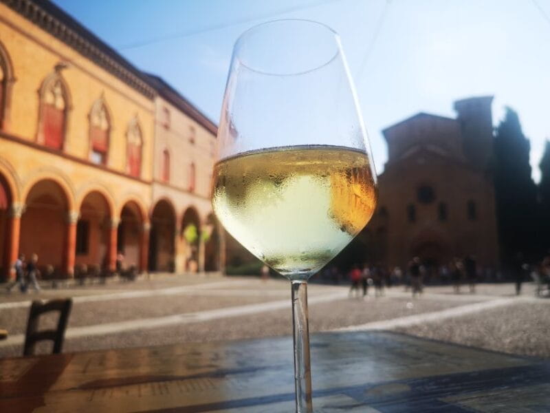 Bologna: City Center Guided Wine Walking Tour - Key points / Takeaways