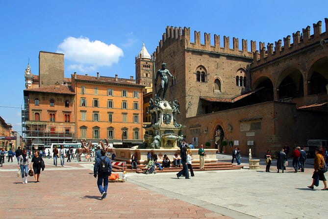 Bologna City Red Bus and Food tasting - FAQs